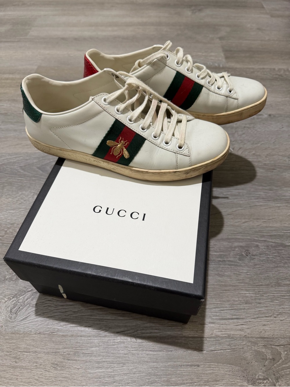 GUCCI Women's Gucci Ace sneaker with bee 🐝